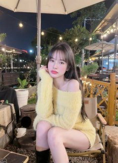 Emily - escort in Bangkok Photo 6 of 6