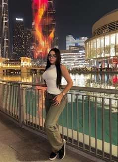 Emma - escort in Dubai Photo 5 of 14