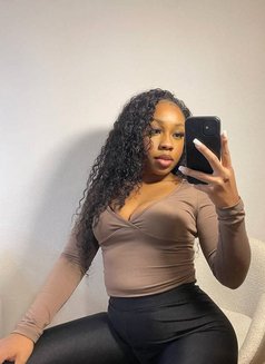 Emily Escort - escort in Muscat Photo 2 of 2