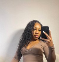 Emily Escort - escort in Muscat