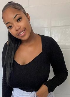 Emily - escort in Ahmedabad Photo 2 of 5