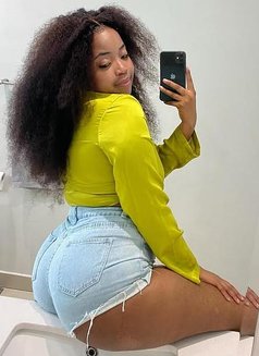 Emily - escort in Ahmedabad Photo 4 of 5