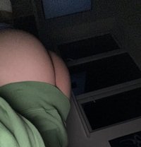 Emily - escort in Maldives