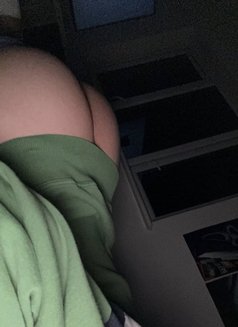 Alvina - escort in Dammam Photo 3 of 3