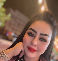 Emily. - puta in Muscat