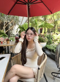 Emily - escort in Ho Chi Minh City Photo 12 of 14