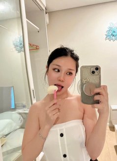 Emily - escort in Ho Chi Minh City Photo 13 of 14