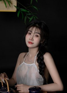 Emily, Good Service to Your Satisfaction - escort in Singapore Photo 3 of 7