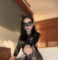 Emily in Dubai - Transsexual escort agency in Dubai