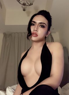 Emily in Dubai - Transsexual escort agency in Dubai Photo 4 of 7