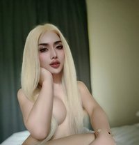 Emily in Dubai (real pics no ai) - Transsexual escort in Dubai