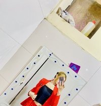 Emily - Transsexual escort in New Delhi