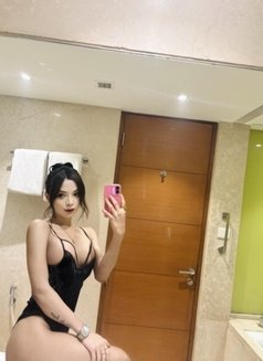 Emily - Transsexual escort in New Delhi Photo 17 of 18