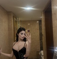 Emily - Transsexual escort in New Delhi