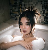 Emily - Transsexual escort in New Delhi