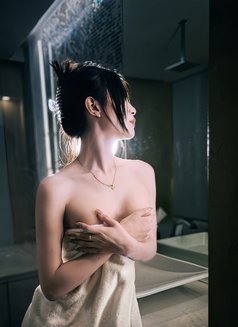 Emily - Transsexual escort in New Delhi Photo 17 of 17
