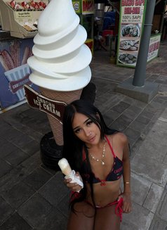 Emily - puta in Bali Photo 2 of 3