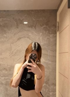 Emily - escort in Hong Kong Photo 7 of 7