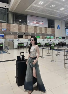 Emily Love - Acompañante in Dubai Photo 5 of 5