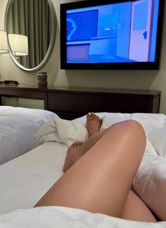 Emily - escort in Al Manama Photo 1 of 6
