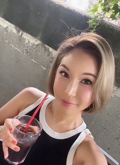 Emily - escort in Tokyo Photo 14 of 15