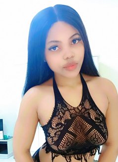 Emily Outcall and Incall Service Full - puta in Muscat Photo 2 of 2