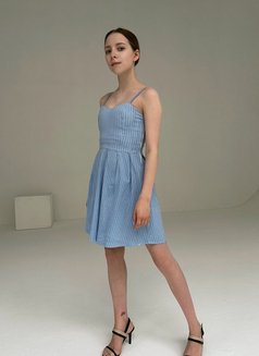 Emily - escort in Dubai Photo 4 of 17