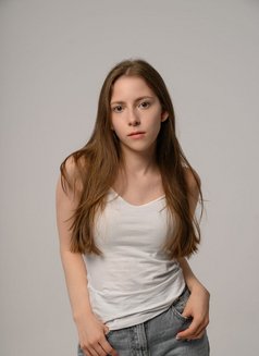 Emily - escort in Dubai Photo 7 of 17