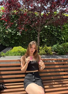 Emily - escort in Hong Kong Photo 8 of 9