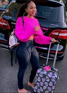 Emily - escort in Bangkok Photo 5 of 6