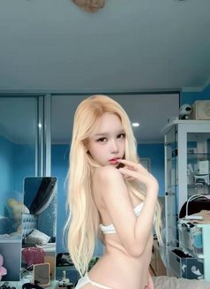 Emily - escort in Bangkok Photo 14 of 14
