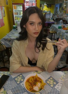 Emily So Hot - Acompañantes transexual in Chiang Mai Photo 7 of 7