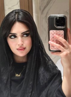 Emily - escort in Riyadh Photo 1 of 5