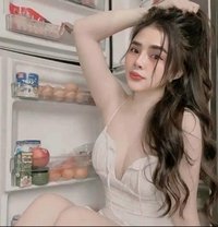 Emily - escort in Al Sohar Photo 1 of 4