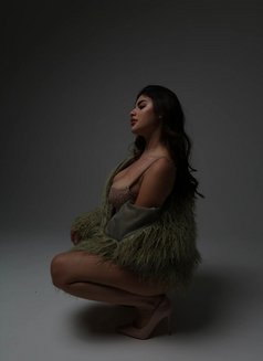 Emily - escort in Dubai Photo 6 of 12