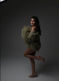 Emily - escort in Dubai Photo 10 of 12