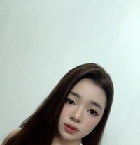 Emily - puta in Dubai