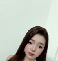 Emily - puta in Dubai