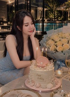 Emily - escort in Ho Chi Minh City Photo 2 of 6