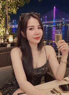Emily - escort in Ho Chi Minh City Photo 3 of 6