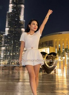 Emily Young, Spanish & International - escort in Al Manama Photo 13 of 14