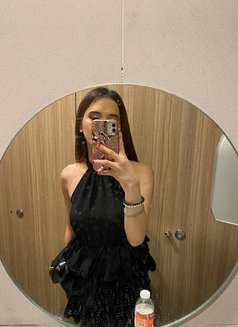 Emilyshimmer🇲🇾 - Transsexual escort in Makati City Photo 2 of 5