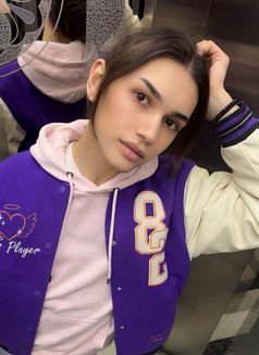 Emilyy Shemale - Transsexual escort in Baku Photo 1 of 3