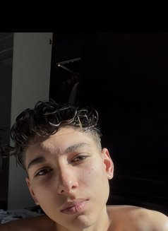 Emir Can - Male escort in İstanbul Photo 3 of 8