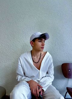 Emir Can - Male escort in İstanbul Photo 6 of 8