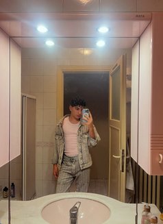 Emir Can - Male escort in İstanbul Photo 4 of 5