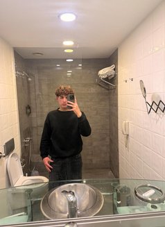 Emir - Male escort in İstanbul Photo 4 of 4