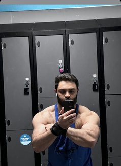 Emirhan - Male escort in İstanbul Photo 2 of 3