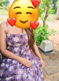 Emisha - escort in Colombo Photo 3 of 8