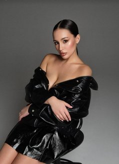 Emma - puta in Hong Kong Photo 10 of 13